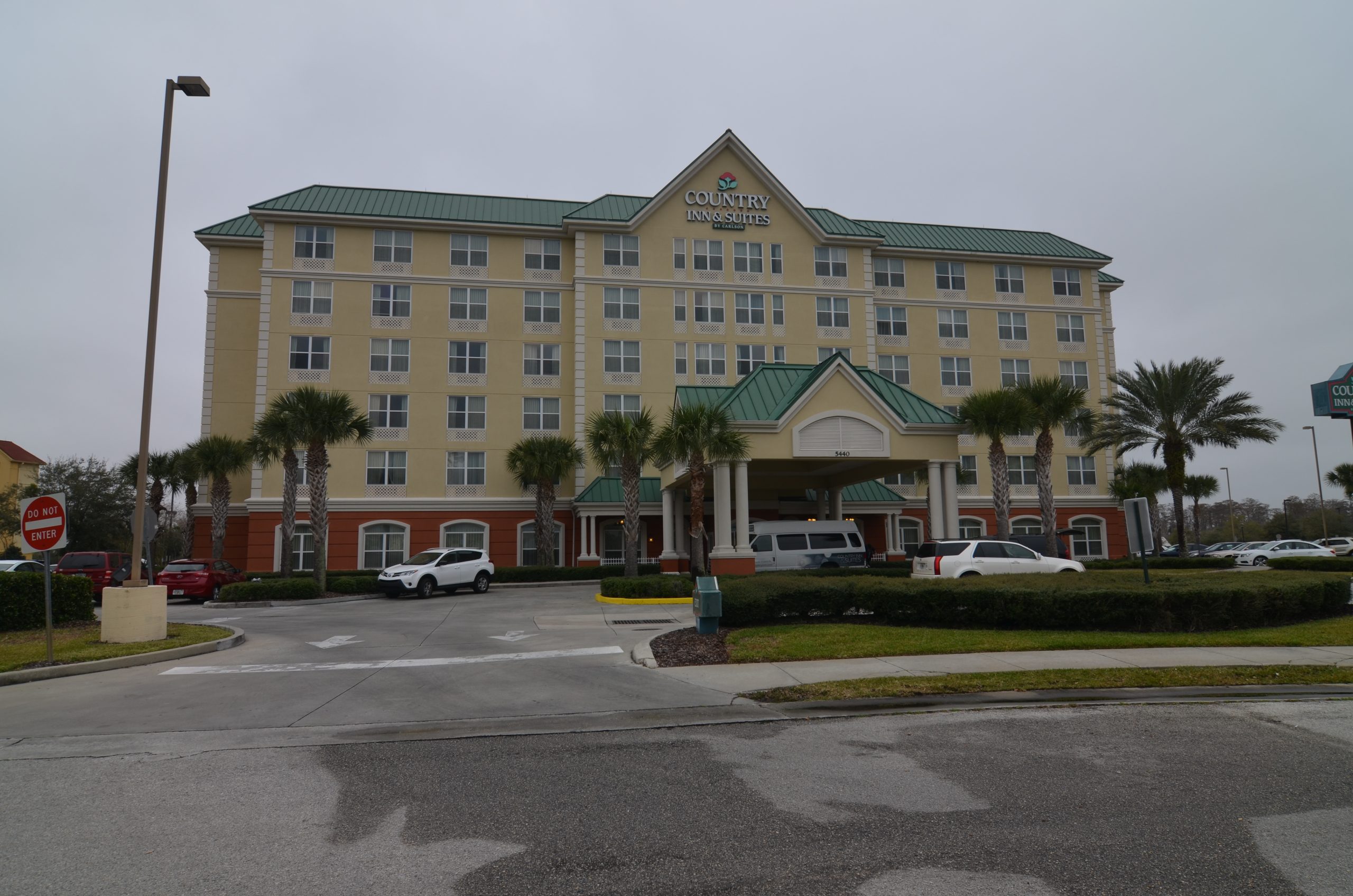MCO airport hotel
